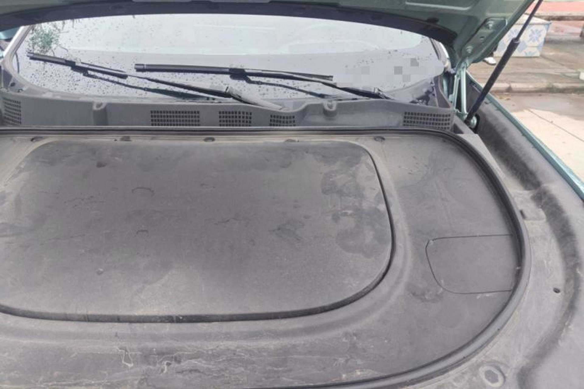 Used Deepal S07 2023 200Max Range-Extended Version Engine Bay Left