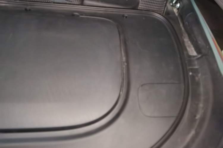 Used Deepal S07 2023 200Max Range-Extended Version Engine Bay Left