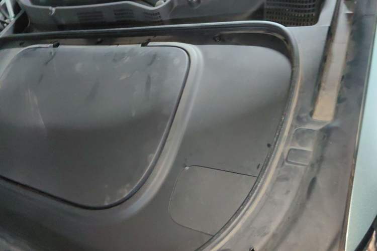 Used Deepal S07 2023 200Max Range-Extended Version Engine Bay Left