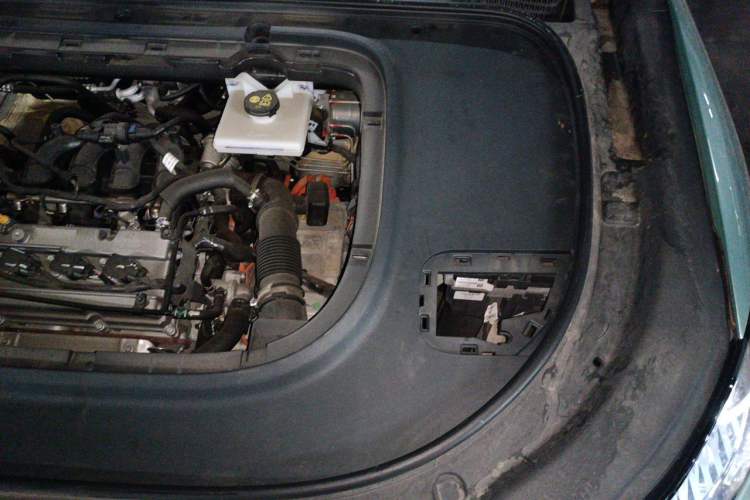Used Deepal S07 2023 200Max Range-Extended Version Engine Bay Left