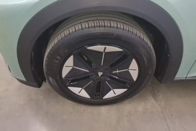 Used Deepal S07 2023 200Max Range-Extended Version Left Front Wheel Hub