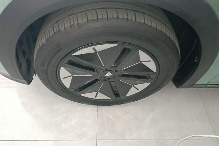 Used Deepal S07 2023 200Max Range-Extended Version Left Front Wheel Hub