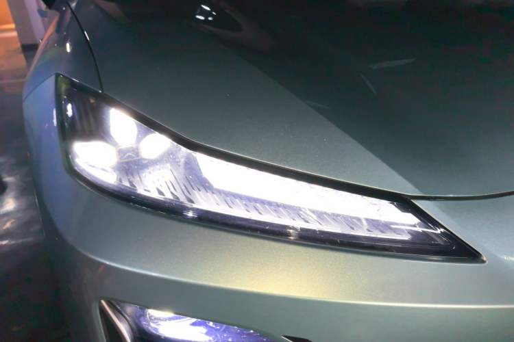 Used Deepal S07 2023 200Max Range-Extended Version Right Front Headlight