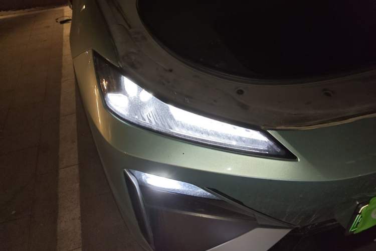 Used Deepal S07 2023 520Max Pure Electric Version Right Front Headlight