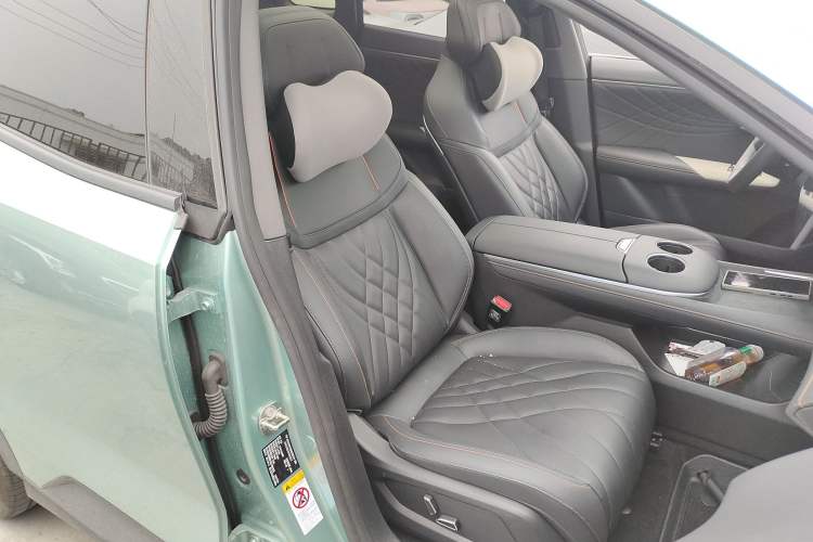Used Deepal S07 2023 200Max Range-Extended Version Right Front Seat