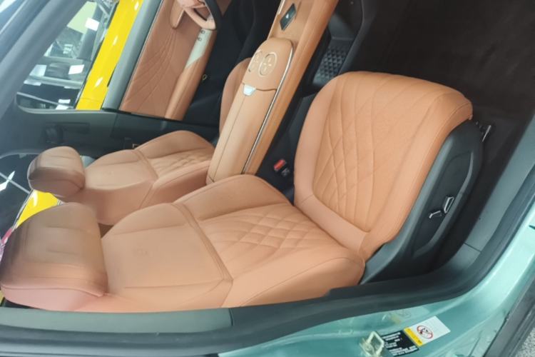 Used Deepal S07 2023 620Max Pure Electric Version Right Front Seat