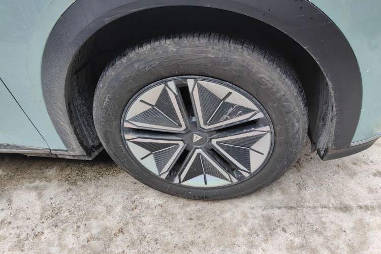Used Deepal S07 2023 200Max Range-Extended Version Right Front Wheel Hub