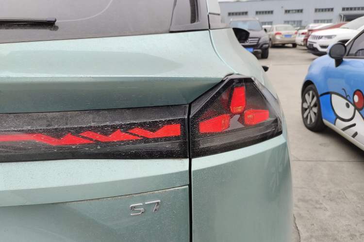 Used Deepal S07 2023 200Max Range-Extended Version Right Rear Taillight