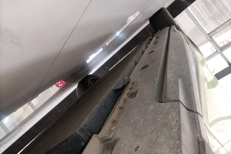 Used Deepal S07 2023 620Max Pure Electric Version Right Side Sill