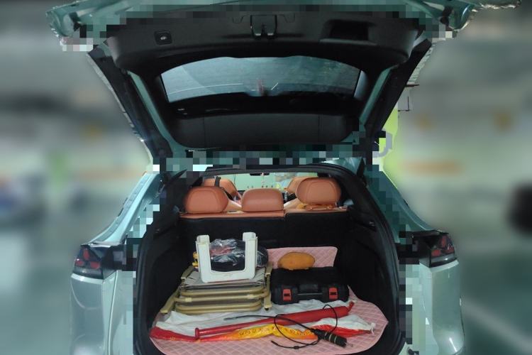 Used Deepal S07 2023 200Max Range-Extended Version Trunk