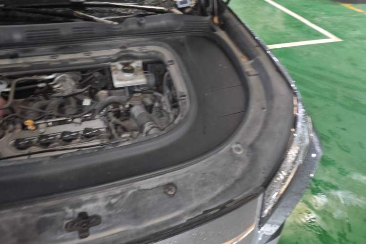 Used Deepal S07 2023 200Max Range-Extended Version Engine Bay Left