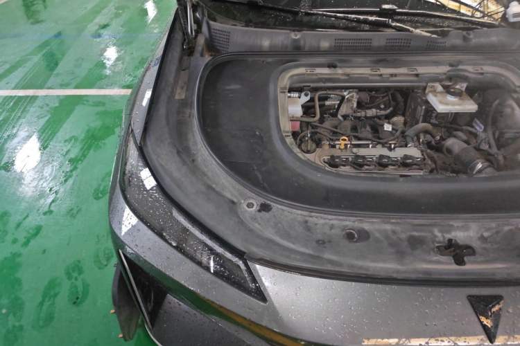 Used Deepal S07 2023 200Max Range-Extended Version Engine Bay Right