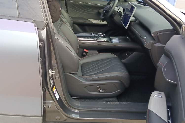 Used Deepal S07 2023 200Max Range-Extended Version Right Front Seat