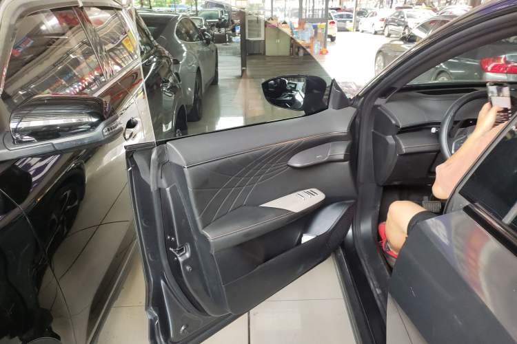 Used Deepal S07 2023 200Max Range-Extended Version Interior 2
