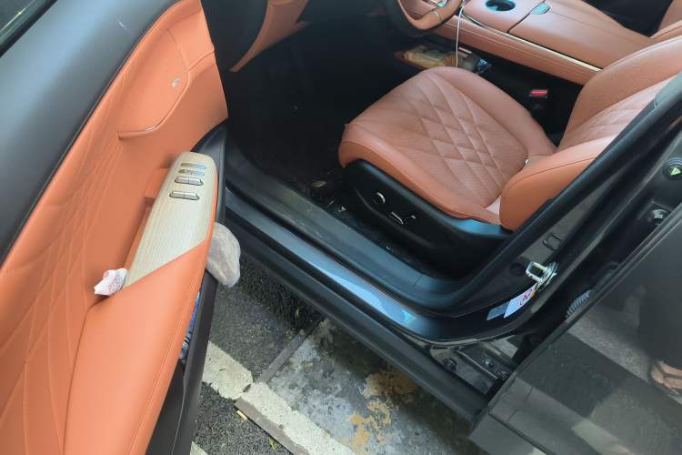 Used Deepal S07 2023 200Max Range-Extended Version Interior 3
