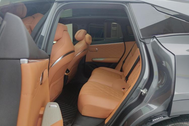 Used Deepal S07 2023 200Max Range-Extended Version Left Rear Seat