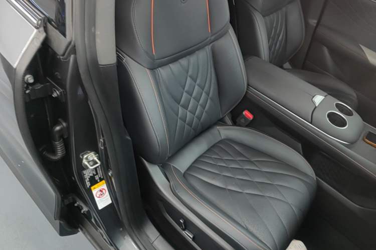 Used Deepal S07 2023 S7i 200Max Extended-Range Model Right Front Seat
