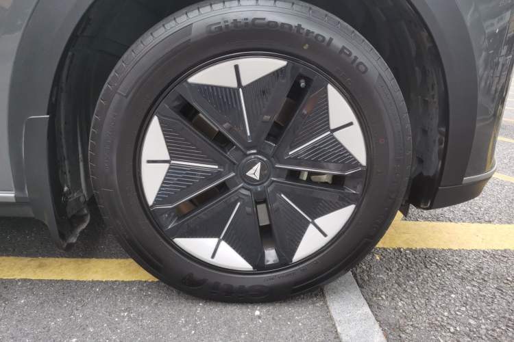 Used Deepal S07 2023 200Max Range-Extended Version Right Front Wheel Hub