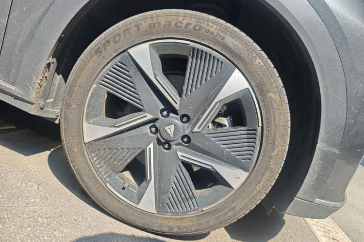 Used Deepal S07 2023 200Max Range-Extended Version Right Front Wheel Hub