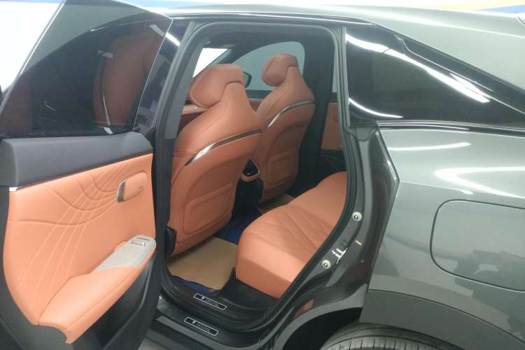 Used Deepal S07 2023 121Max Range-Extended Version Right Rear Seat