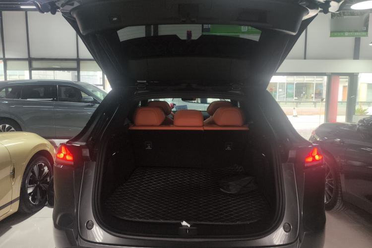 Used Deepal S07 2023 S7i 200Max Extended-Range Model Trunk