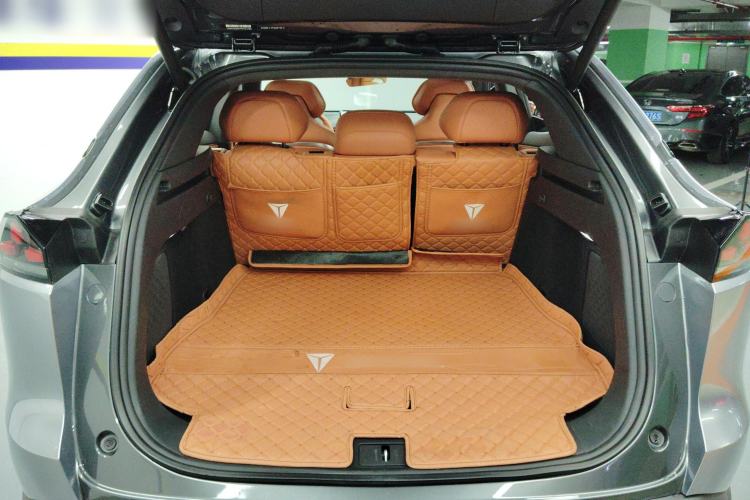 Used Deepal S07 2023 S7i 200Max Extended-Range Model Trunk