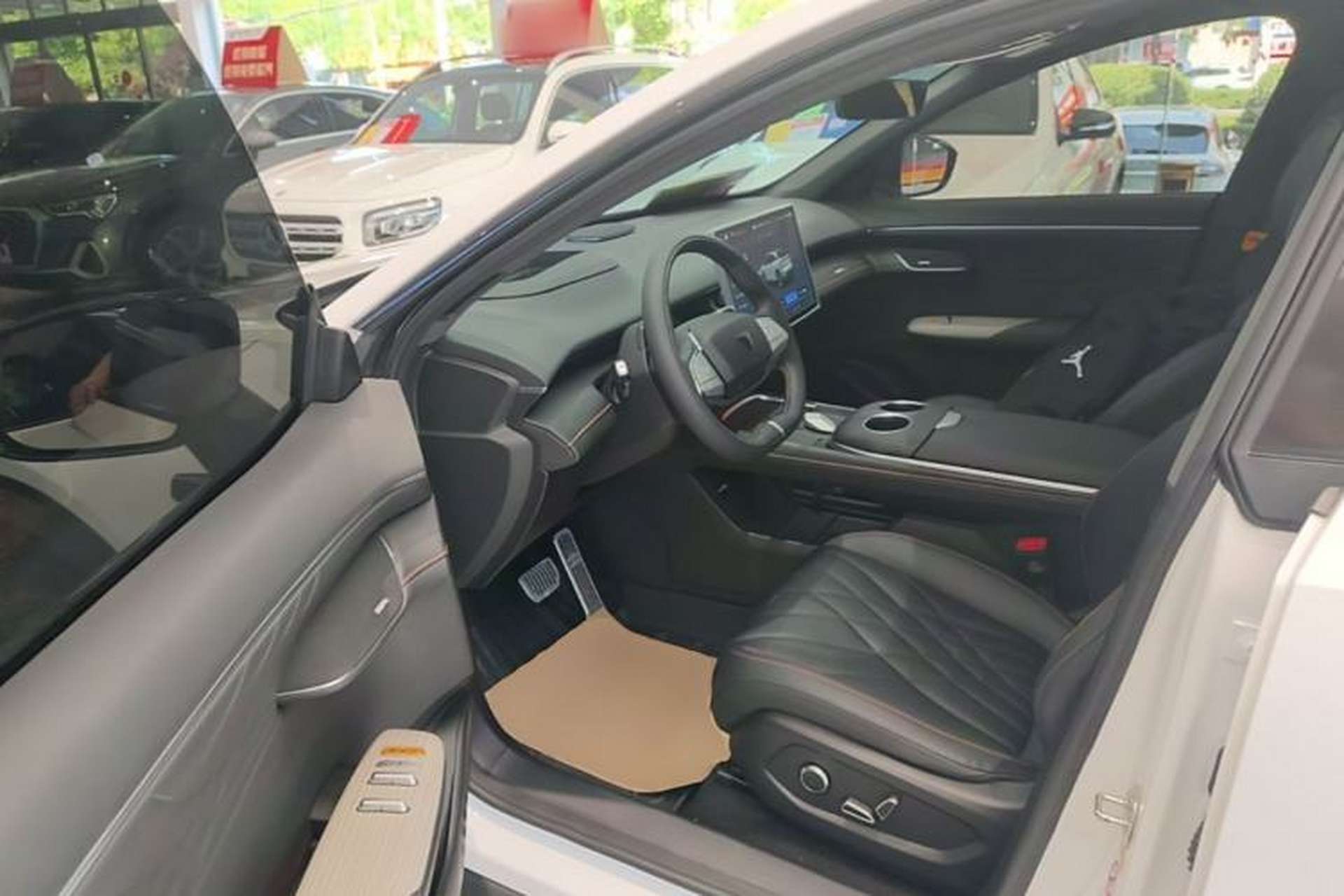 Used Deepal S07 2023 200Max Range-Extended Version Driver Seat