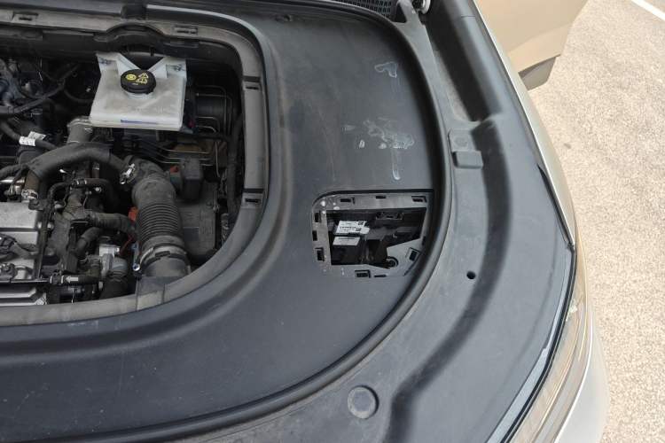 Used Deepal S07 2023 121Max Range-Extended Version Engine Bay Left