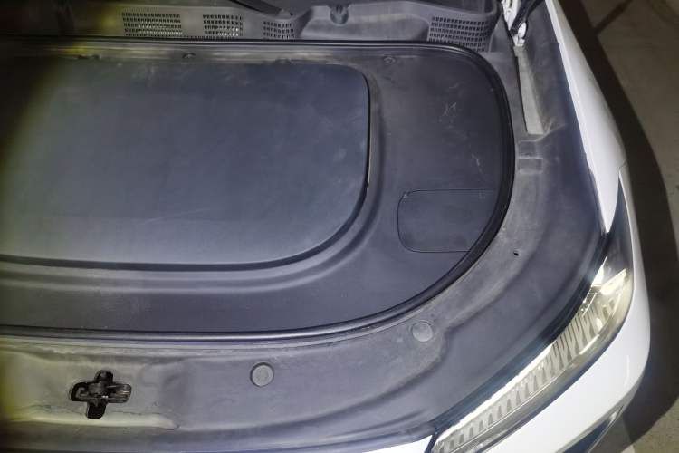 Used Deepal S07 2023 200Max Range-Extended Version Engine Bay Left