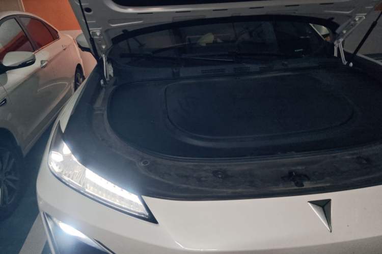 Used Deepal S07 2023 200Max Range-Extended Version Engine Bay Right