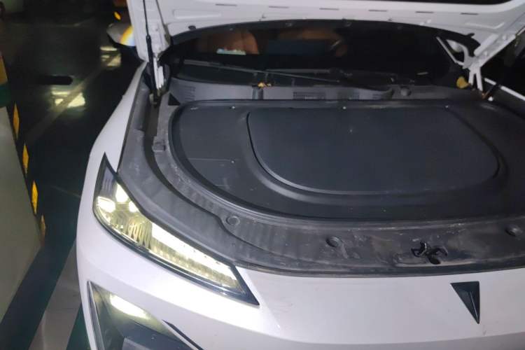 Used Deepal S07 2023 200Max Range-Extended Version Engine Bay Right