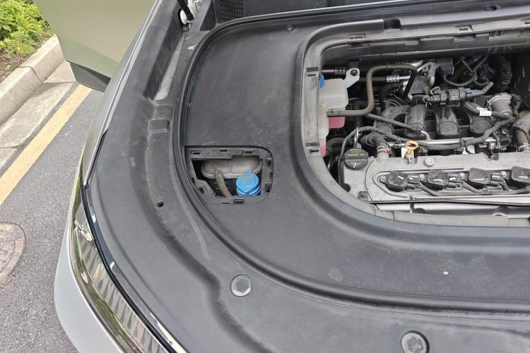Used Deepal S07 2023 121Max Range-Extended Version Engine Bay Right
