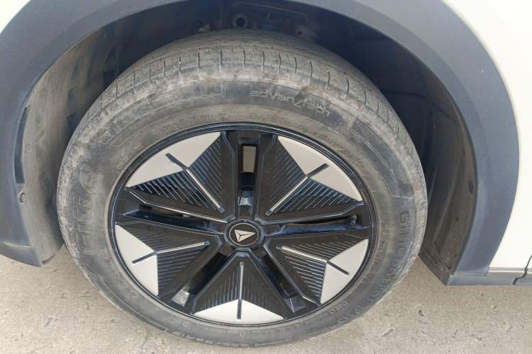 Used Deepal S07 2023 121Max Range-Extended Version Exterior 4