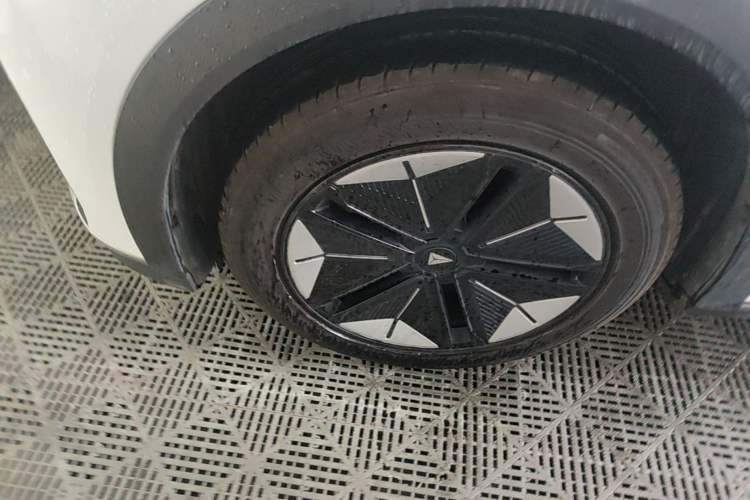 Used Deepal S07 2023 200Max Range-Extended Version Left Front Wheel Hub