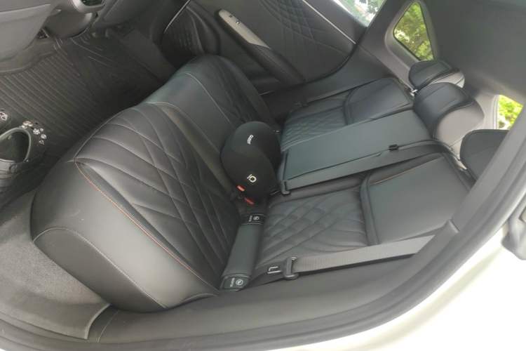 Used Deepal S07 2023 200Max Range-Extended Version Left Rear Seat