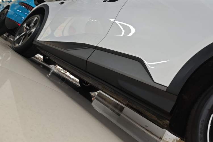 Used Deepal S07 2023 200Max Range-Extended Version Left Side Sill