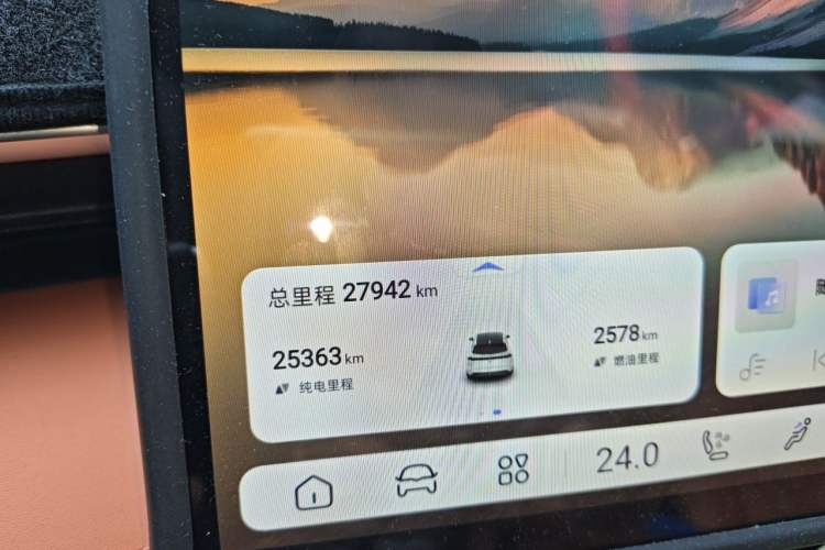 Used Deepal S07 2023 200Max Range-Extended Version Odometer Close Up
