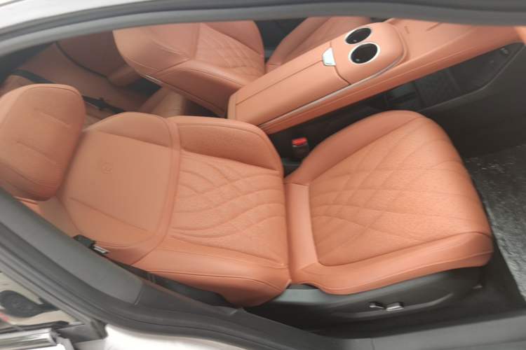 Used Deepal S07 2023 200Max Range-Extended Version Right Front Seat
