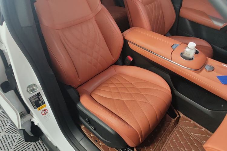 Used Deepal S07 2023 200Max Range-Extended Version Right Front Seat