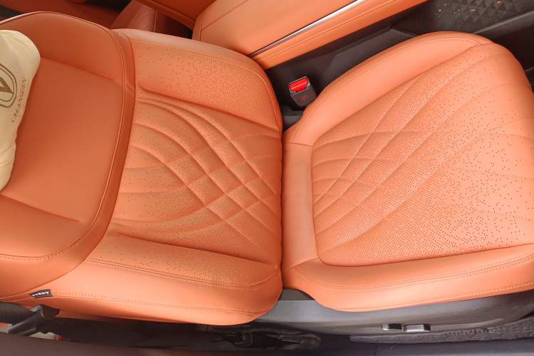 Used Deepal S07 2023 121Max Range-Extended Version Right Front Seat