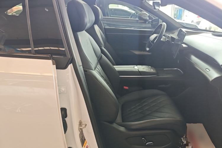 Used Deepal S07 2023 200Max Range-Extended Version Right Front Seat