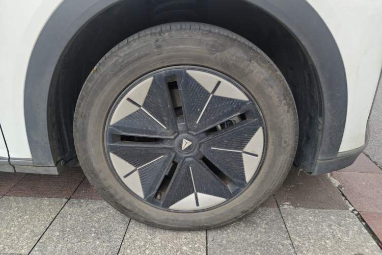Used Deepal S07 2023 200Max Range-Extended Version Right Front Wheel Hub