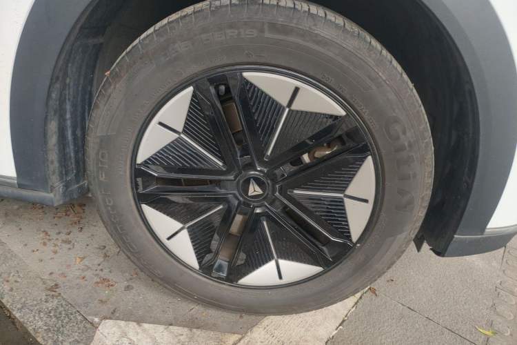 Used Deepal S07 2023 200Max Range-Extended Version Right Front Wheel Hub