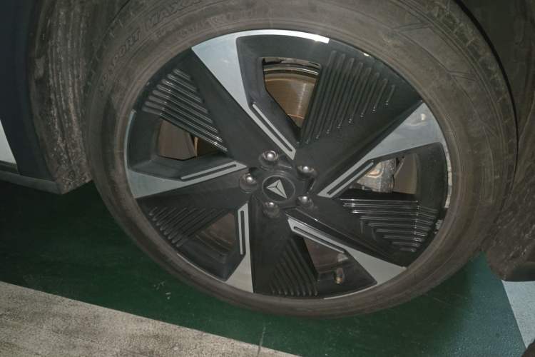 Used Deepal S07 2023 200Max Range-Extended Version Right Front Wheel Hub