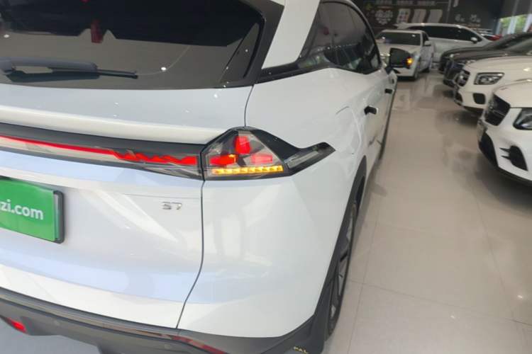 Used Deepal S07 2023 200Max Range-Extended Version Right Rear Taillight