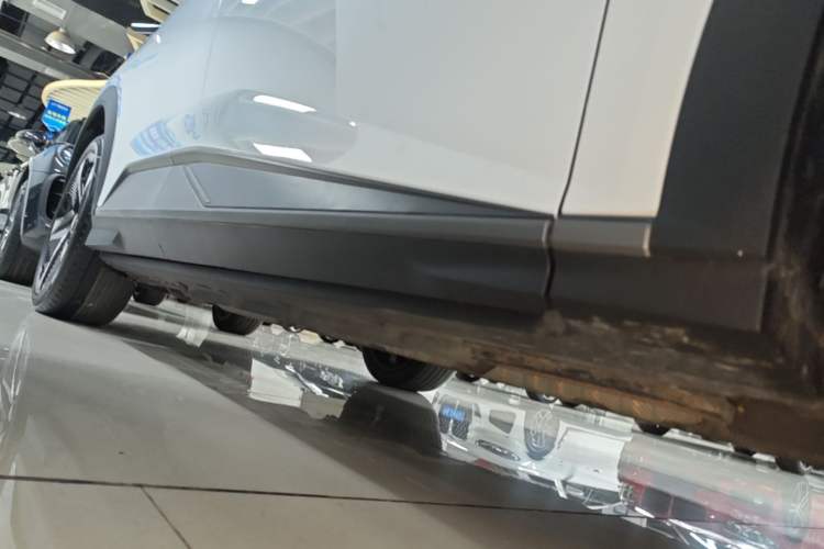 Used Deepal S07 2023 200Max Range-Extended Version Right Side Sill