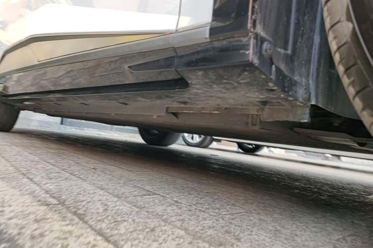Used Deepal S07 2023 620Max Pure Electric Version Right Side Sill