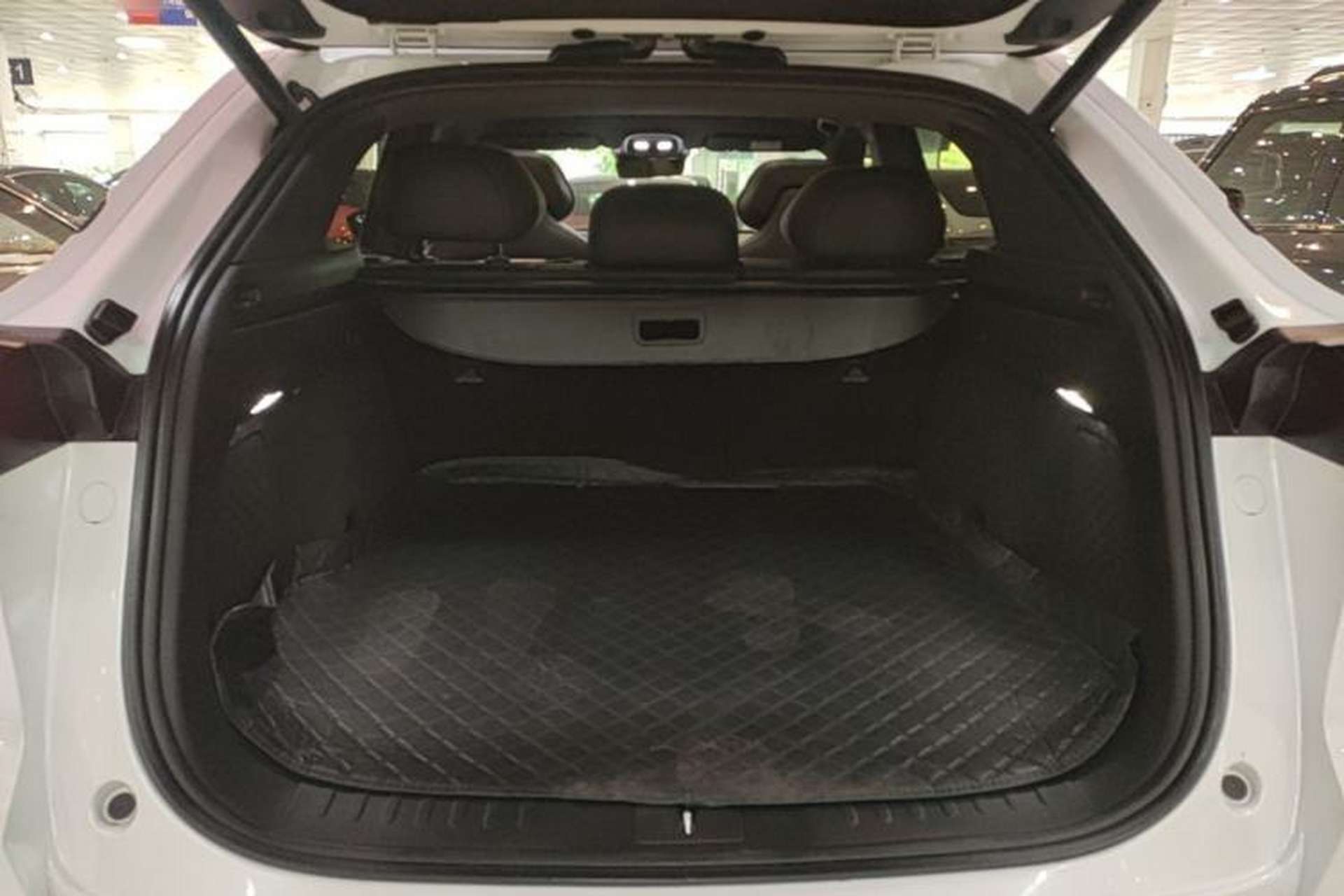 Used Deepal S07 2023 200Max Range-Extended Version Trunk