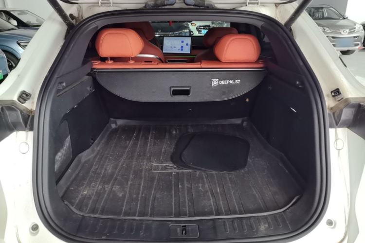 Used Deepal S07 2023 200Max Range-Extended Version Trunk