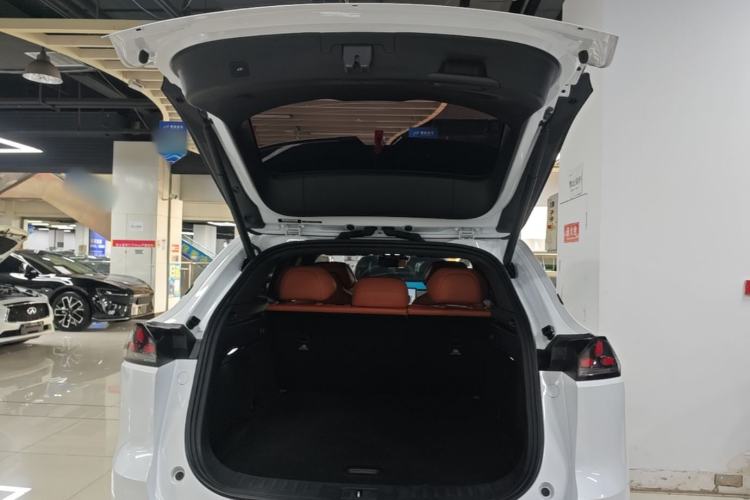 Used Deepal S07 2023 200Max Range-Extended Version Trunk